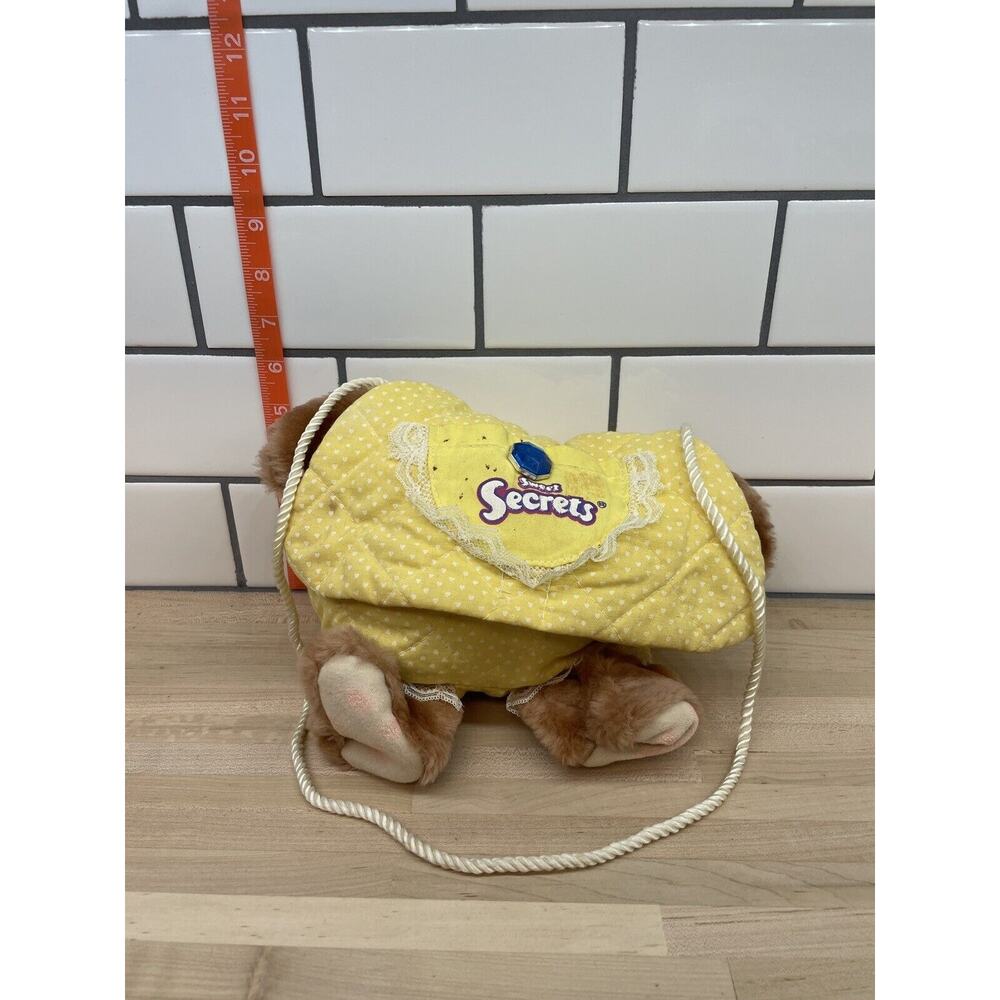 Vintage Galoob Sweet Secrets Purse Pal Yellow Dog Puppy‎